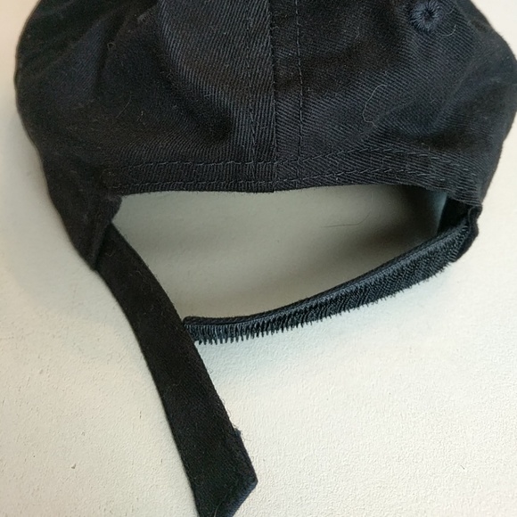 Hat - Picture 3 of 5